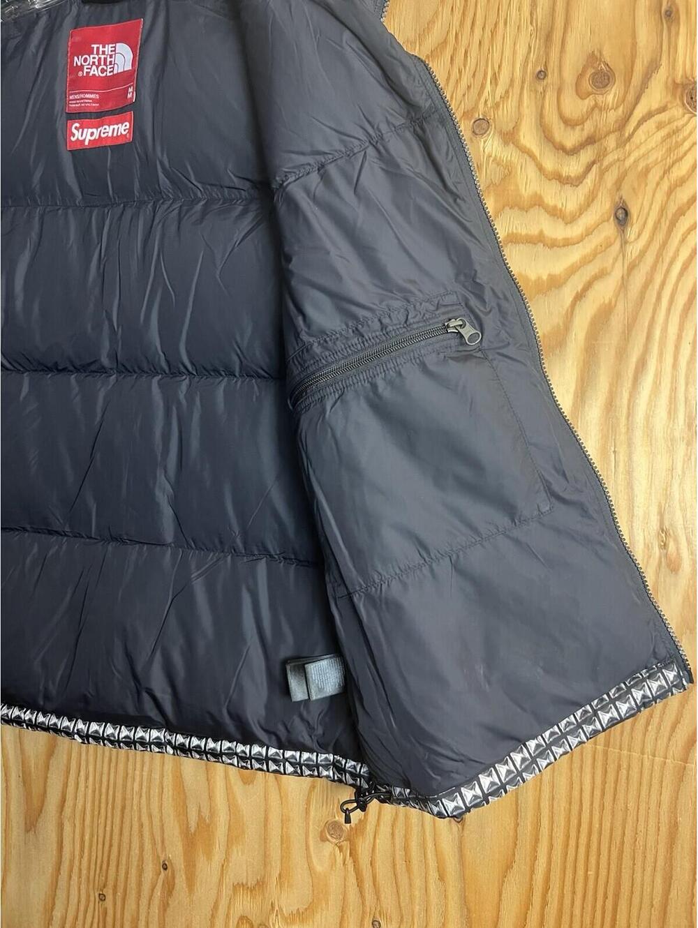 Supreme x The North Face Studded Nuptse Vest Mens M Black Puffer Hoody Jacket - Picture 11 of 15